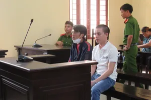 Trước khi xử 1 ngày, viện kiểm sát bất ngờ xin rút hồ sơ