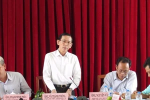 Làm rõ thông tin “chủ tịch huyện kéo dòng họ làm quan“