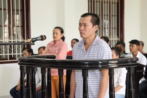 Giấu xác vợ trong nhà 9 ngày để được... gần vợ