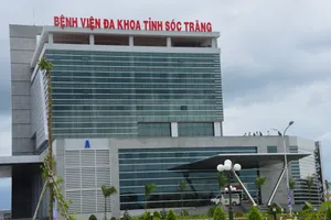 1 bệnh nhân bệnh viện Sóc Trăng nhảy lầu tự tử