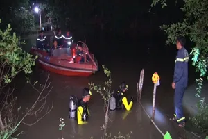 Công an Vĩnh Long suốt đêm tìm bé gái nghi mất tích 