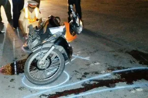 Xe tải chạy luôn sau khi gây tai nạn