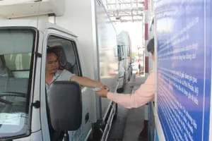 Dùng tiền 500.000 mua vé Trạm BOT Cai Lậy