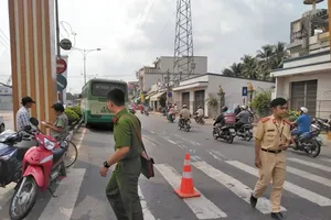 Một phụ nữ bị xe buýt cán qua người ở TP Mỹ Tho