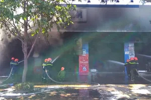 Cháy dữ dội cửa hàng xe máy ở TP. Mỹ Tho