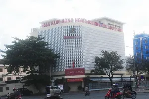 ụ án hình sự vi phạm quy định về cho vay trong hoạt động của các tổ chức tín dụng xảy ra tại Agribank Cần Thơ lại tiếp tục tạm đình chỉ - ảnh GIA TUỆ