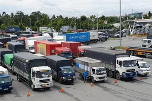 Xe chở hàng vẫn ùn ứ ở Cần Thơ sau chỉ đạo của Bộ trưởng Bộ GTVT