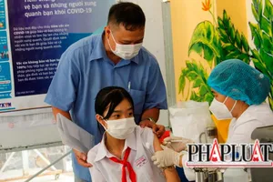 Chùm ảnh: Cần Thơ bắt đầu tiêm vaccine COVID-19 cho trẻ từ 5-11 tuổi