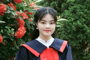 Nữ thủ khoa khối D là học sinh giỏi ban Khoa học Tự nhiên