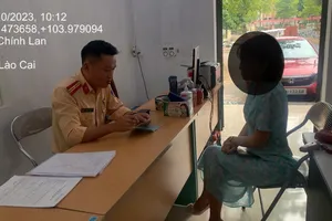 Nữ tài xế lái xe đi ngược chiều trên cao tốc vì không biết đường 