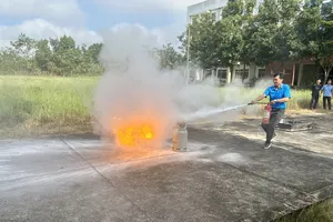 800 giáo viên, học sinh ở Bến Tre được tuyên truyền, tập huấn về PCCC