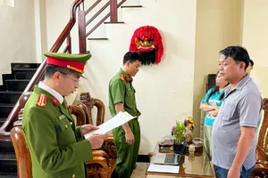 Khởi tố, bắt giam 1 giám đốc ở Gia Lai mua bán trái phép hóa đơn 