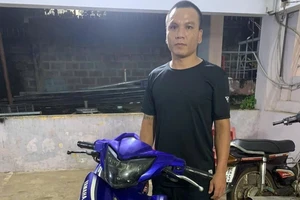 Vào phòng trọ tắm, tài xế Grab bị trộm mất 'cần câu cơm'