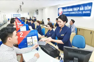 Việc phát hành trái phiếu DN góp phần giảm áp lực huy động vốn cho kênh tín dụng ngân hàng nhưng còn tiềm ẩn không ít rủi ro. Ảnh: TL