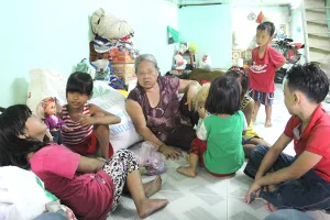 Hộ nghèo là không sử dụng Internet, điện thoại thông minh…