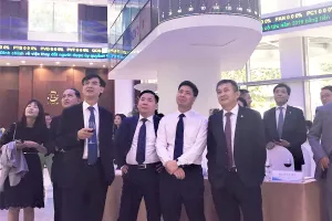 Đằng sau sự thăng hoa của chứng khoán Việt