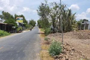 Thắng kiện chồng, lại bị vợ tiếp tục cản địa