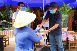 Người miền Tây đùm bọc nhau trong mùa dịch COVID-19