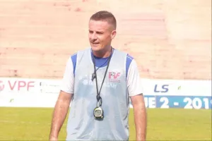 HLV thể lực Cedric Roger khi còn làm HLV ở PVF. Ảnh: VFF