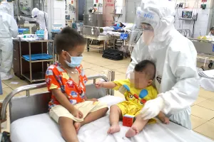 Chuyện điều trị bệnh nhân nhí mắc COVID-19