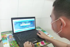 Dịch COVID-19, các quận, huyện đẩy mạnh tuyển sinh trực tuyến