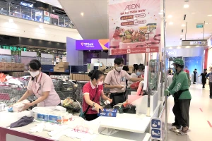 Tạo điều kiện để shipper chở thực phẩm cho dân