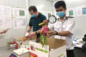 Người nước ngoài muốn mua hàng Việt nhưng không dễ