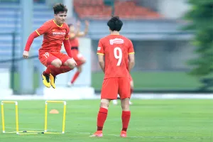 Đội tuyển Việt Nam tăng tốc, loại 5 cầu thủ