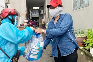 Bình Chánh: Dân khó khăn, giải quyết ngay!