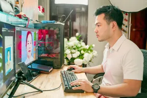 “Họ chụp bàn thờ không có ảnh, thương quá nên mình giúp thôi”