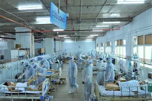 Kỳ tích 2 vợ chồng trở về từ cửa tử COVID-19