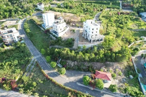 Yêu cầu tháo dỡ biệt thự xây vượt tầng trên núi Hòn Ông