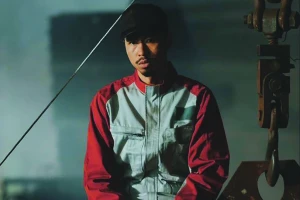 Mang tiền về cho mẹ - cơn bão cảm xúc mới từ Đen Vâu