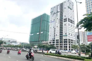 Giá căn hộ tăng cao dù ít người mua