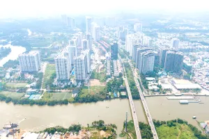 Hồi sinh đường 'rừng chung cư' khu Nam TP.HCM