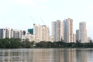 Thị trường hiện nay giao dịch khá ảm đạm, nhà đầu tư bán cắt lỗ nhưng vẫn khó “ra hàng”. Ảnh minh họa: Q.HUY