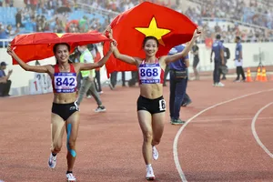 Dự báo bộ đôi VĐV điền kinh Việt Nam Nguyễn Thị Oanh - Hồng Lệ sẽ có cuộc cạnh tranh sòng phẳng trên đường chạy 10 km nữ. Ảnh: ANH PHƯƠNG