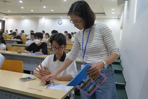 Thí sinh tham dự kỳ thi đánh giá năng lực của ĐH Quốc gia TP.HCM năm 2023. Ảnh: P.ANH