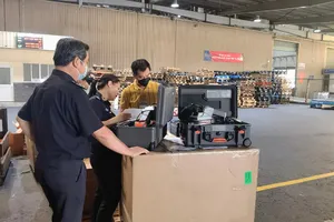 Cục Hải quan TP.HCM thu hơn 63.000 tỉ đồng trong sáu tháng đầu năm 2023. Ảnh: Q.HUY