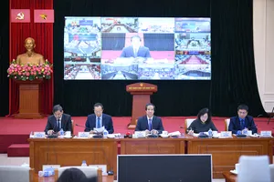 Lần đầu tiên Bộ GD&ĐT tổ chức chương trình gặp gỡ giáo viên theo hình thức trực tiếp kết hợp với trực tuyến. Ảnh: BỘ GD&ĐT