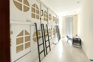 Một khu phòng dịch vụ được rao cho thuê giường trên mạng xã hội. Ảnh: TÂN YÊN