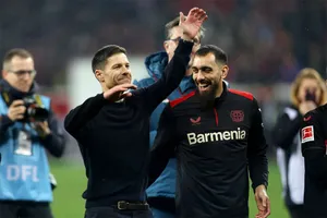 HLV Xabi Alonso cùng Leverkusen chuẩn bị đón nhận chức vô địch Bundesliga. Ảnh: GETTY IMAGES 