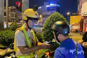 Thời gian qua, Công an TP.HCM nói riêng và cả nước nói chung liên tục ra quân kiểm tra, xử lý các trường hợp vi phạm nồng độ cồn. Ảnh: THẢO HIỀN