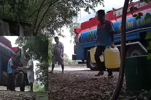 Xe bồn sơn chữ KIXX tấp vào khu vực chòi tôn, điểm thu mua dầu của bà Lan trưa 17-10 bán dầu chuẩn bị sẵn và con trai bà Lan trả tiền cho tài xế (ảnh nhỏ). Ảnh: YÊN – TRƯỜNG