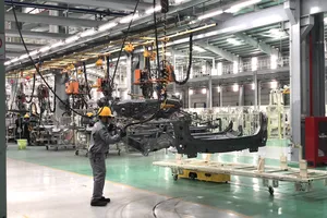 Một số doanh nghiệp Việt Nam đẩy mạnh chuyển giao công nghệ, sản xuất các sản phẩm với hàm lượng giá trị gia tăng nội địa ngày càng cao. Ảnh: QH