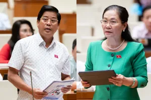 Đại biểu Dương Văn Phước và bà Nguyễn Thị Lệ phát biểu tại nghị trường. Ảnh: QH