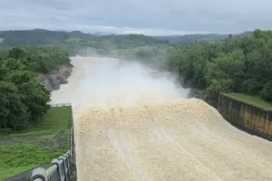 Các thủy điện trên lưu vực sông Ba đang vận hành xả lũ trong tháng 11-2025. Ảnh: LÊ KIẾN - TẤN LỘC