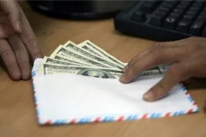  Bắt một cán bộ Sở GD&ĐT nhận tiền chạy biên chế