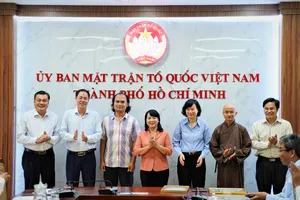 TP.HCM: Ủng hộ hơn 5 tỉ đồng hỗ trợ chiến sĩ, nhân dân vững tâm bám biển đảo, bảo vệ chủ quyền