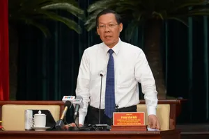 Chủ tịch UBND TP.HCM trả lời chất vấn về tỉ lệ giải ngân đầu tư công 